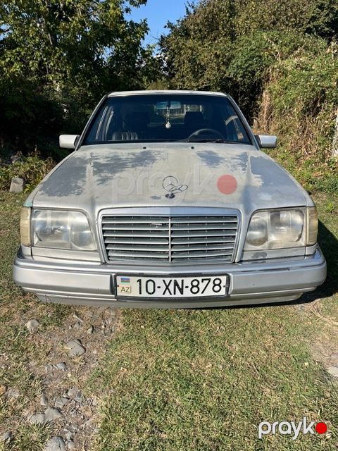 Mercedes E 300, 3.0 L, 1994 il, 694 800 km — Qəbələ