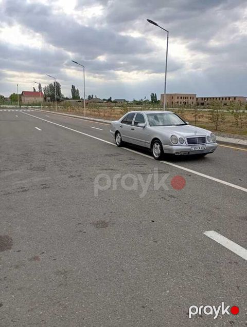 Mercedes E 230, 2.3 L, 1997 il, 516 000 km — Sabirabad