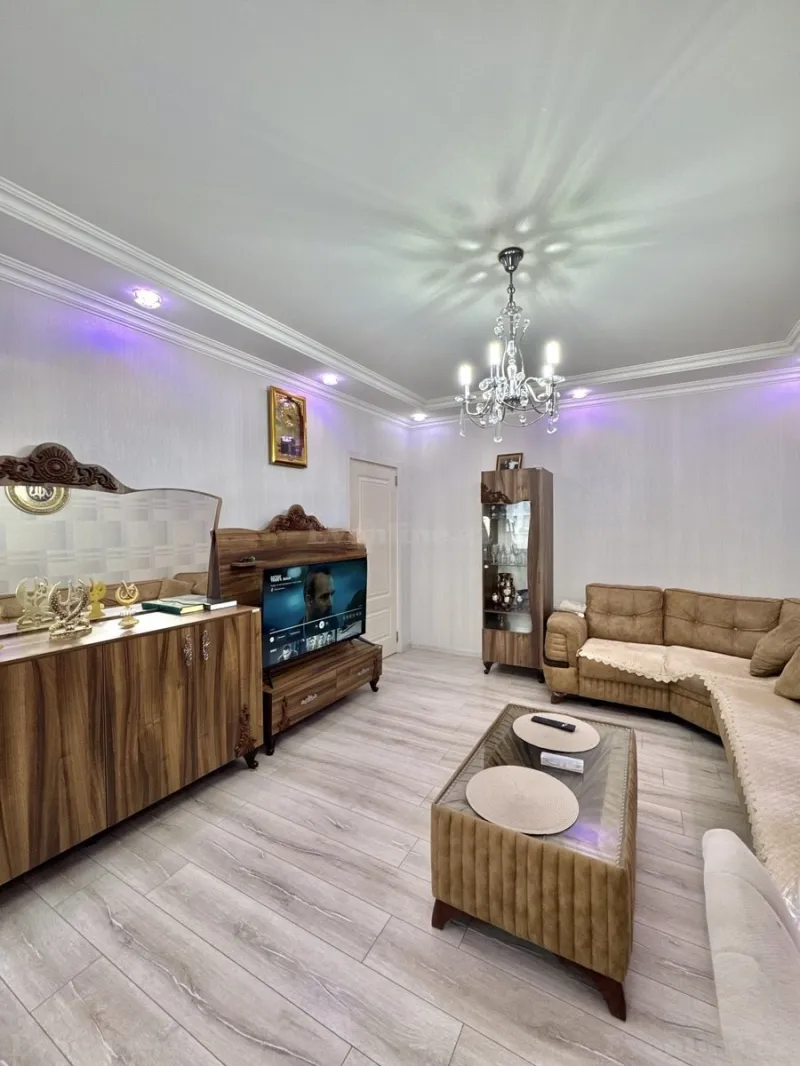 Satılır 4 otaqlı Mənzil Köhnə tikili 110 m² Bakı, Nizami r — Mənzil, Bakı (2)