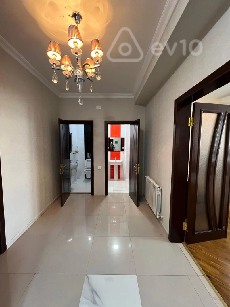 2 otaqlı mənzil, 80 m², Xan Şuşinski küçəsi — kirayə — Mənzil, Bakı (10)