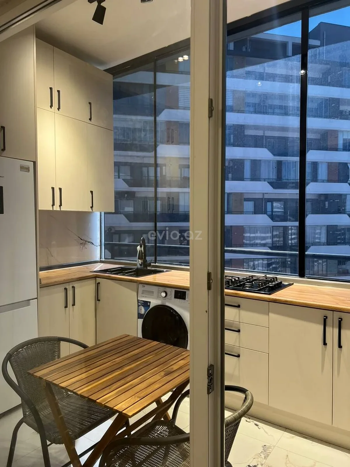 Kirayə 2 otaqlı mənzil Avtovağzal metrosu yaxınlığında — Mənzil, Bakı (12)