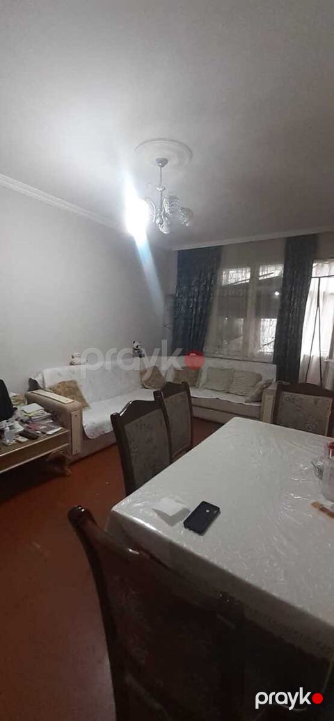 Satılır 2 otaqlı köhnə tikili 50 m² — Bakı