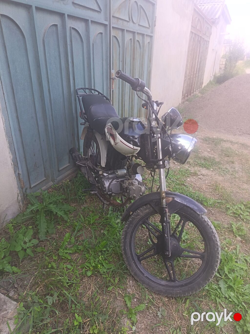 Moped / kiçik motosiklet – benzinli, 4-takt mühərrikli Reng ag qara — Mopedlər və skuterlər, Quba (4)