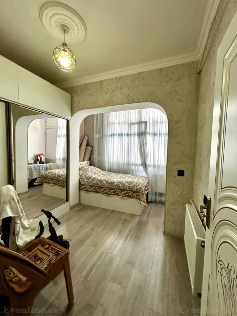 Satılır 3 otaqlı Mənzil Köhnə tikili 80 m² Bakı, Yasamal r., İnşaatçılar m., Yeni Yasamal — Mənzil, Bakı (3)