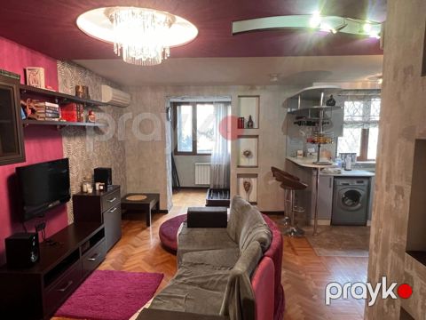 Satılır 2 otaqlı köhnə tikili 45 m² — Bakı