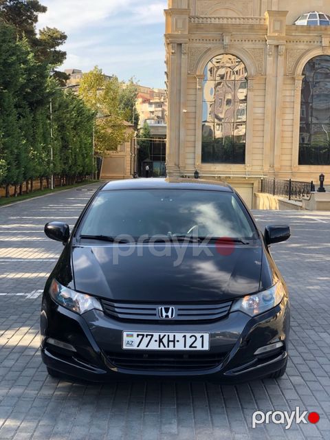 Honda İnsight icarəsi — Bakı