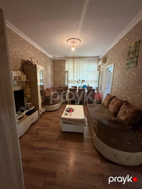 Satılır 2 otaqlı köhnə tikili 45 m² — Bakı