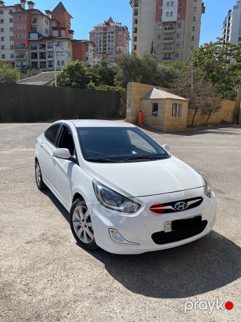 Hyundai Accent, 1.6 L, 2012 il, 306 500 km — Bakı