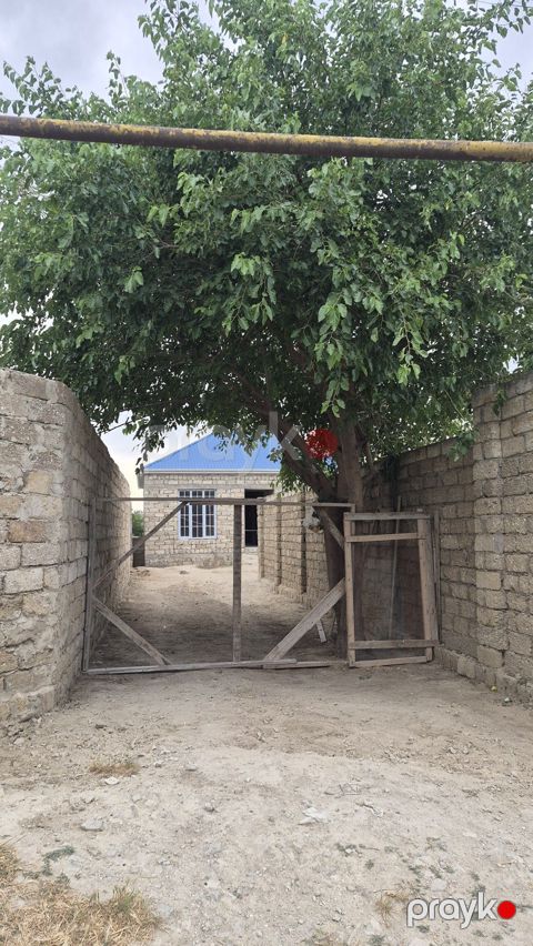Həyət evi, Binə qəs — Bakı