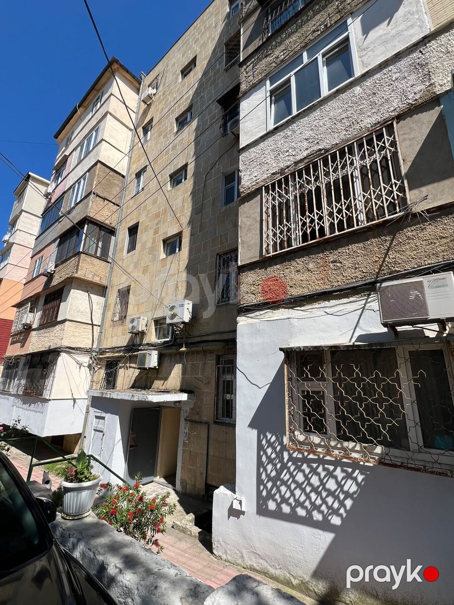 Satılır 4 otaqlı köhnə tikili 100 m² — Mənzil, Bakı (10)