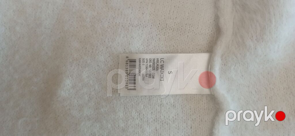 Jaket qadın üçün yaxşı veziyete s l m gedir. firma malıdır. ağ renk — Coqlar və zaqetlər, Bakı (6)