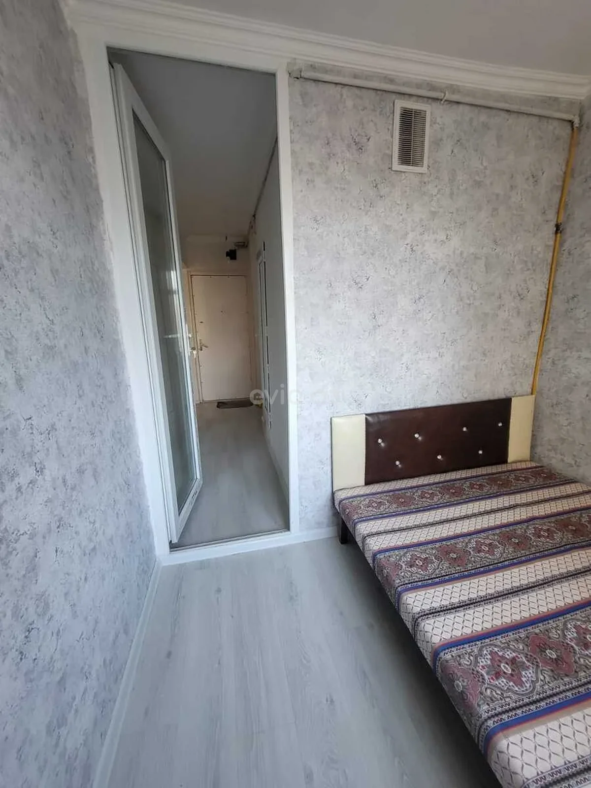 Kirayə 2 otaqlı mənzil Neftçilər metrosu yaxınlığında — Mənzil, Bakı (4)