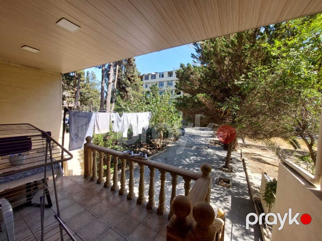 Satılır 4 otaqlı köhnə tikili 100 m² — Mənzil, Bakı (2)