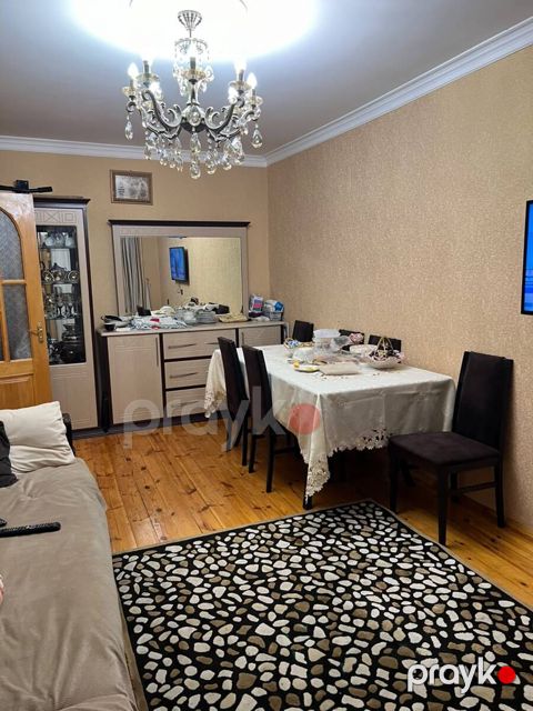 Satılır 2 otaqlı köhnə tikili 62 m² — Bakı