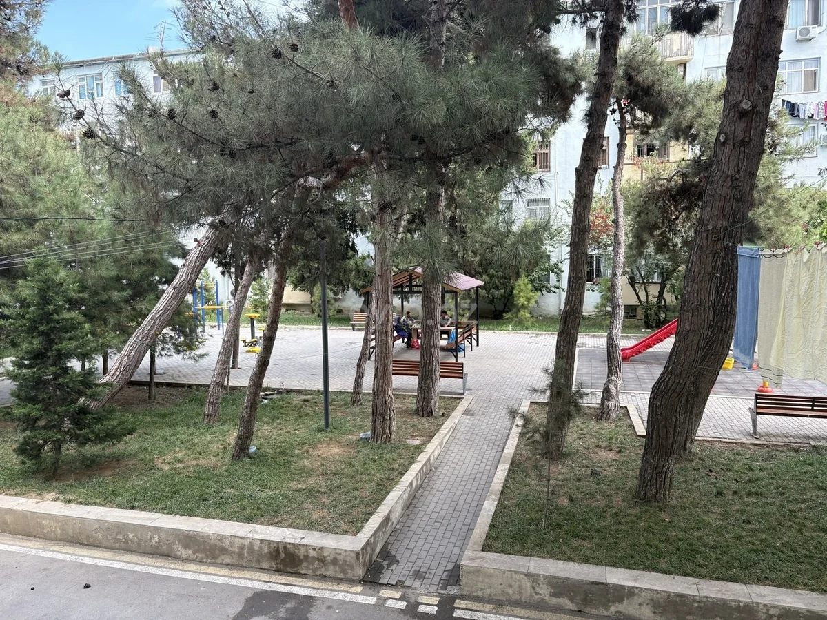 2 otaqlı orta təmirli mənzil satılır 3-cü mikrorayonda — Mənzil, Bakı (10)