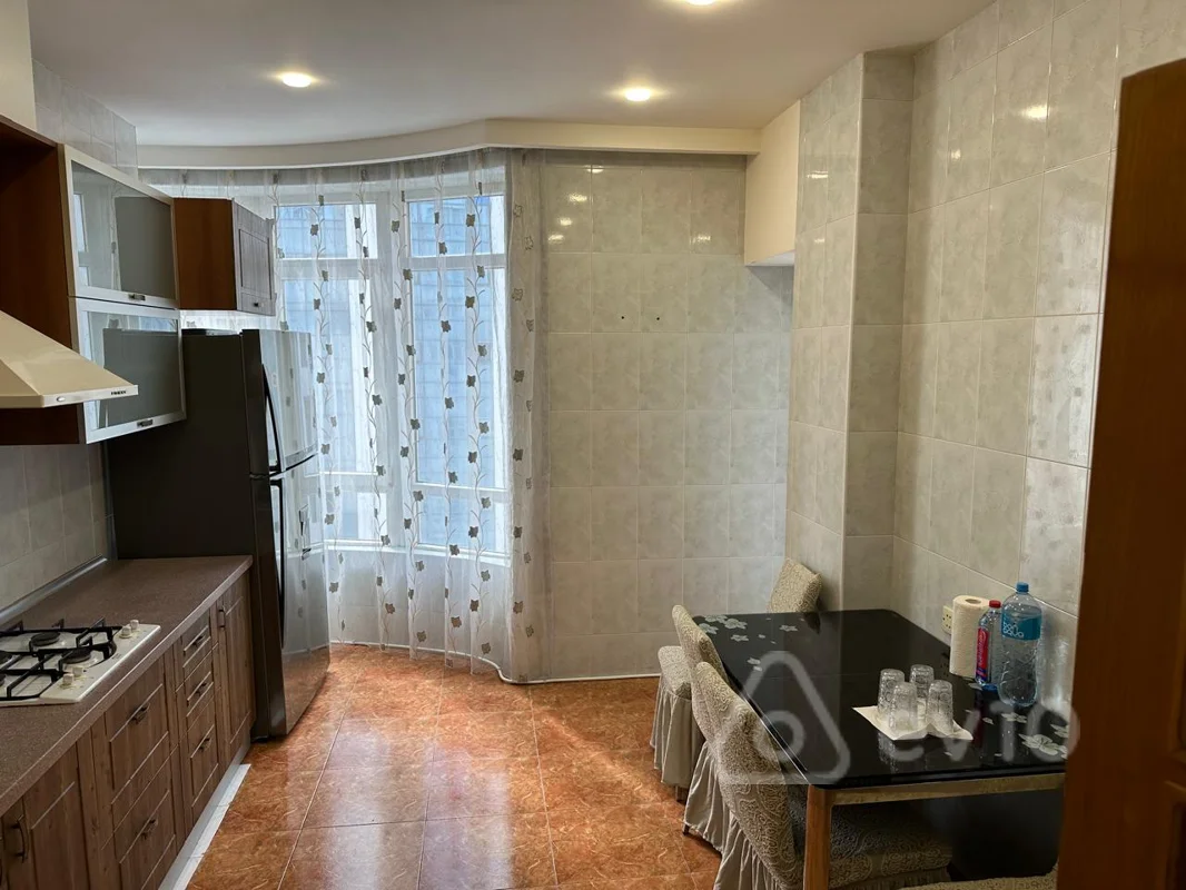 3 otaqlı mənzil, 120 m², 28 may metrosu — kirayə — Mənzil, Bakı (4)