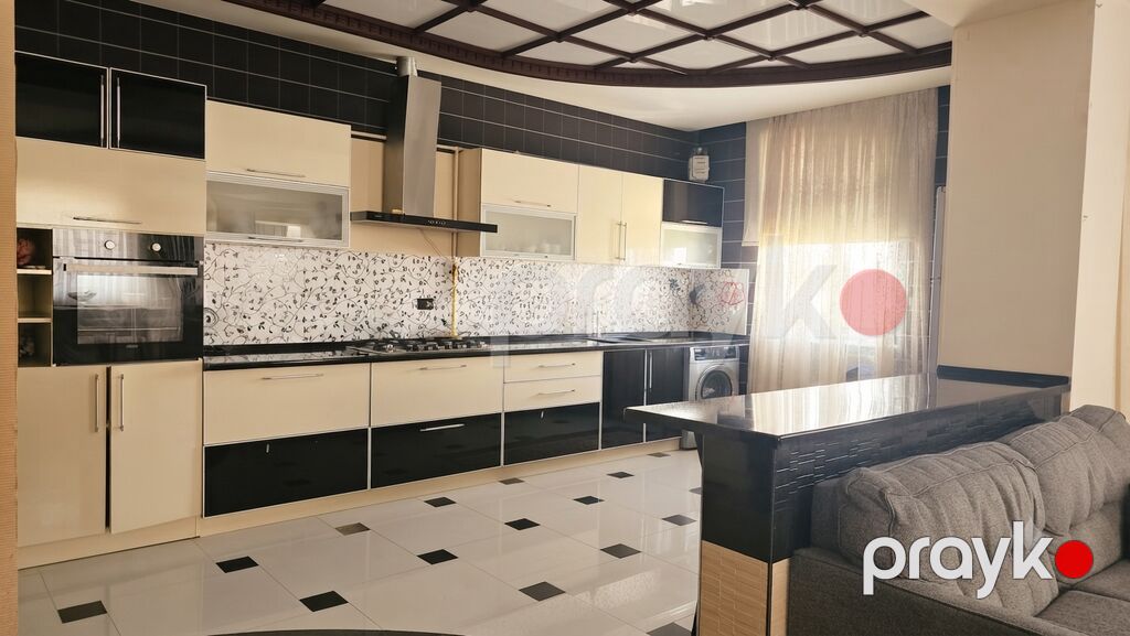 Şəhərin ən prestijli küçələrindən olan Cəfər Xəndan yerləşir Modera — Mənzil, Bakı (9)