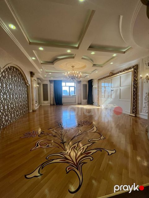 Satılır 4 otaqlı yeni tikili 225 m² — Bakı