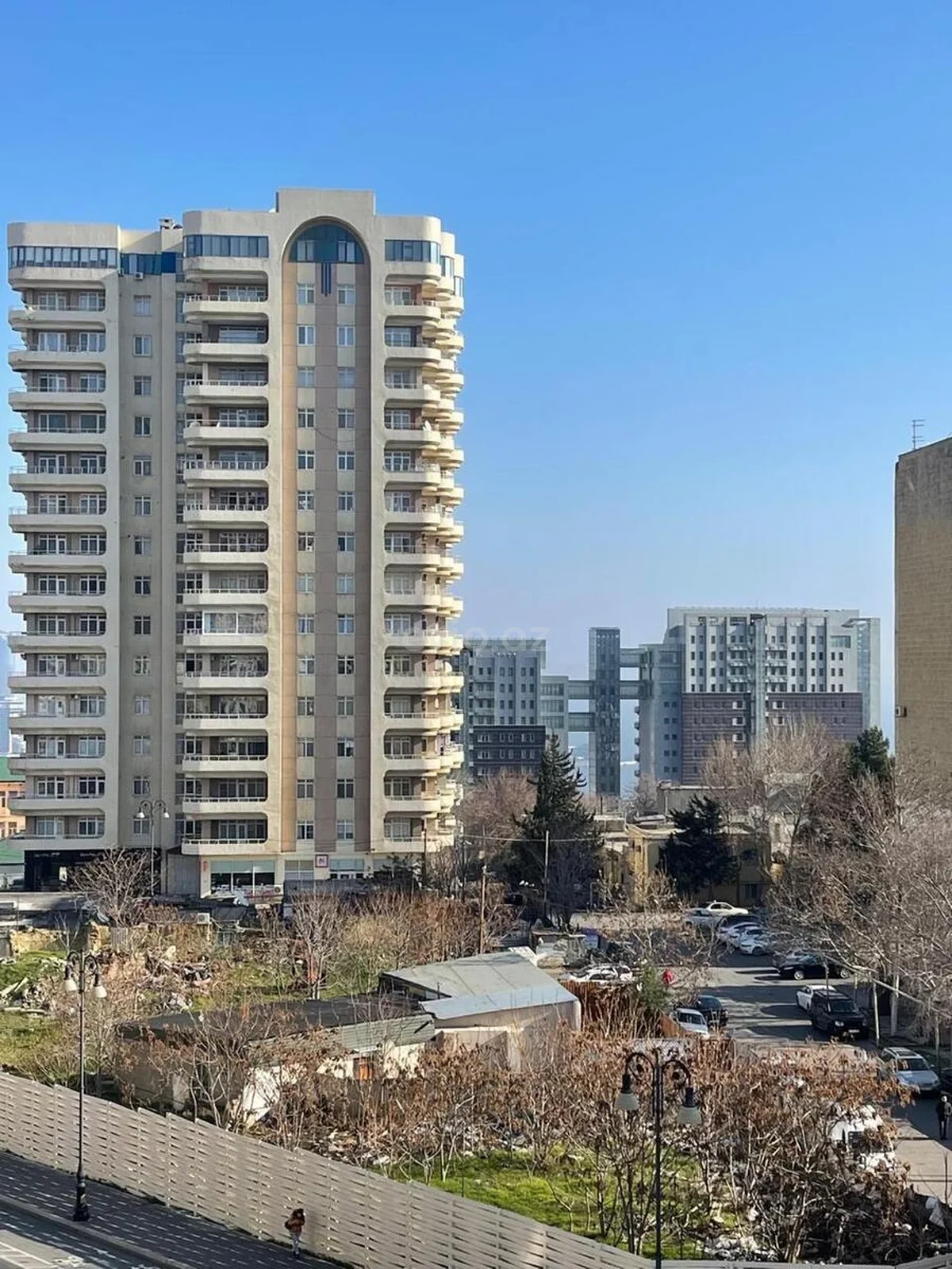 Kirayə 2 otaqlı mənzil Elmlər Akademiyası metrosu yaxınlığında — Mənzil, Bakı (12)