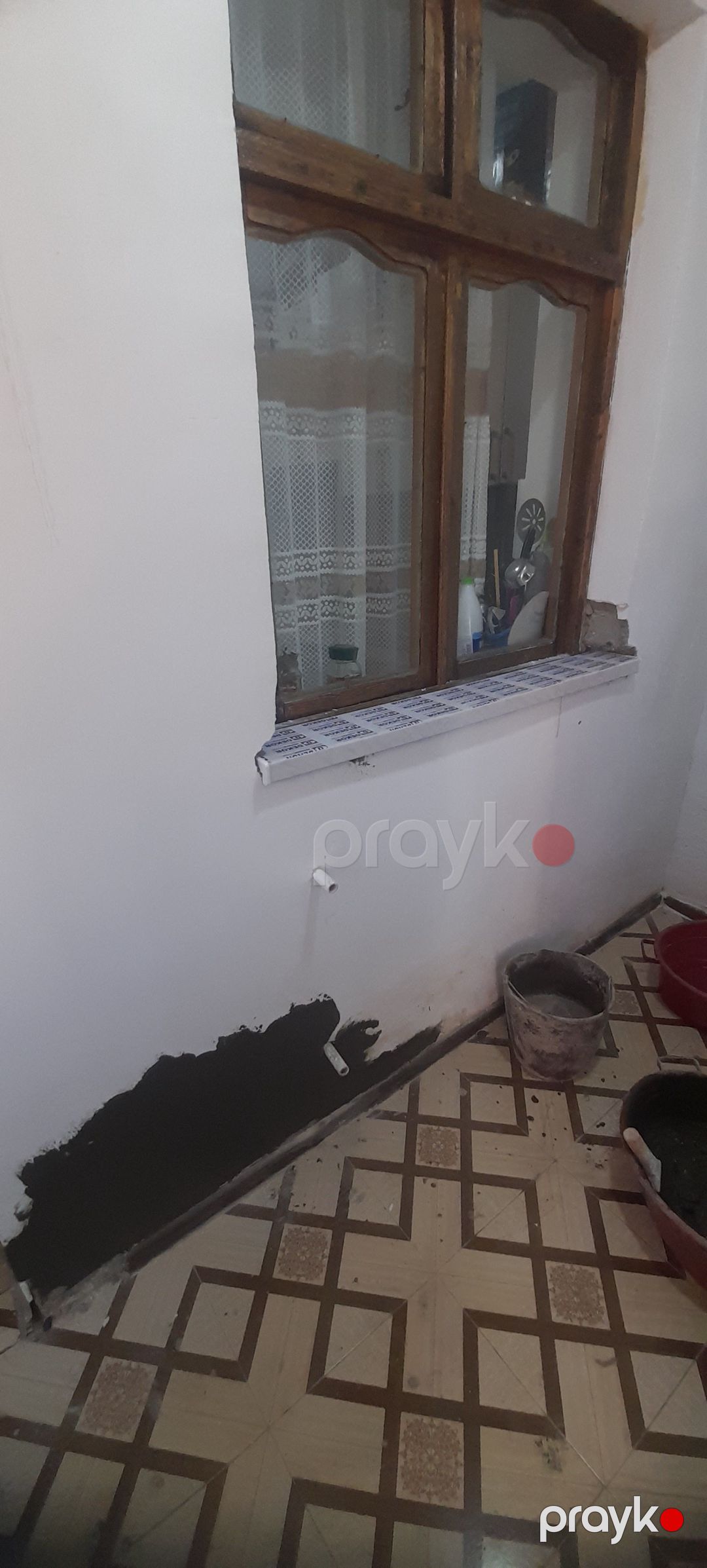Aboy ve malyar ustasi — Divar kağızının yapışdırılması, Binə (11)