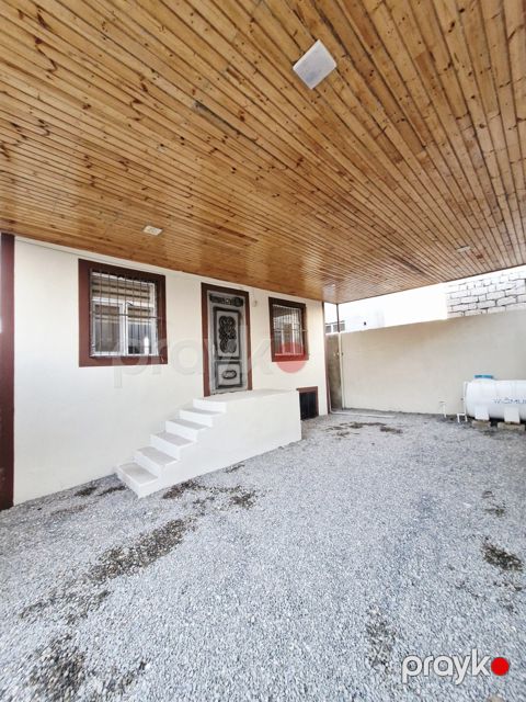 Satılır 3 otaqlı həyət evi/bağ evi 90 m² — Bakı
