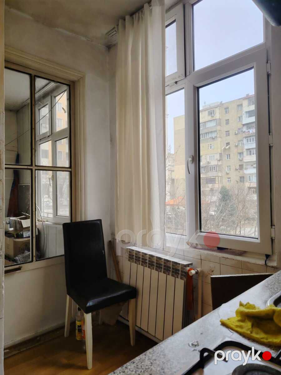 Satılır 2 otaqlı köhnə tikili 65 m² — Mənzil, Bakı (11)