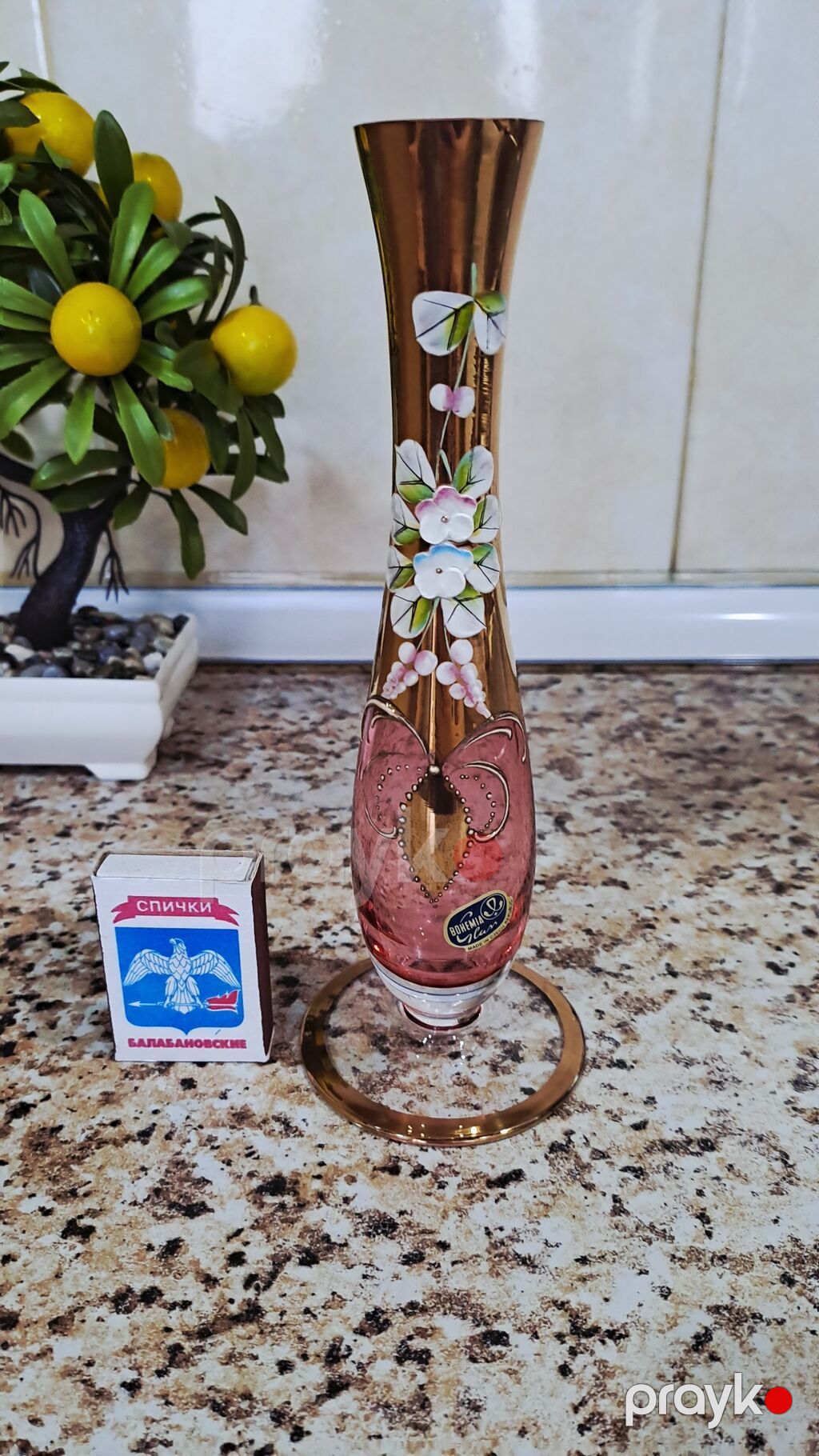 Bir vaza, Bogem şüşəsi — Vaazalar, kreslolar, süni çiçəklər, Bakı (6)