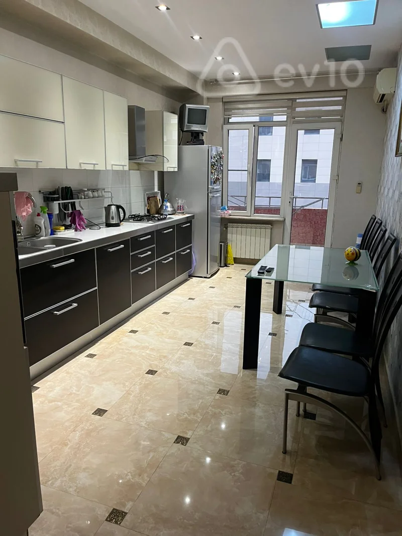 4 otaqlı mənzil, 185 m², 28 may metrosu — kirayə — Mənzil, Bakı (4)