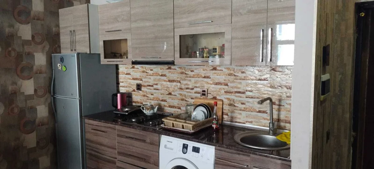 Kirayə 2 otaqlı mənzil İnşaatçılar metrosu yaxınlığında — Mənzil, Bakı (5)