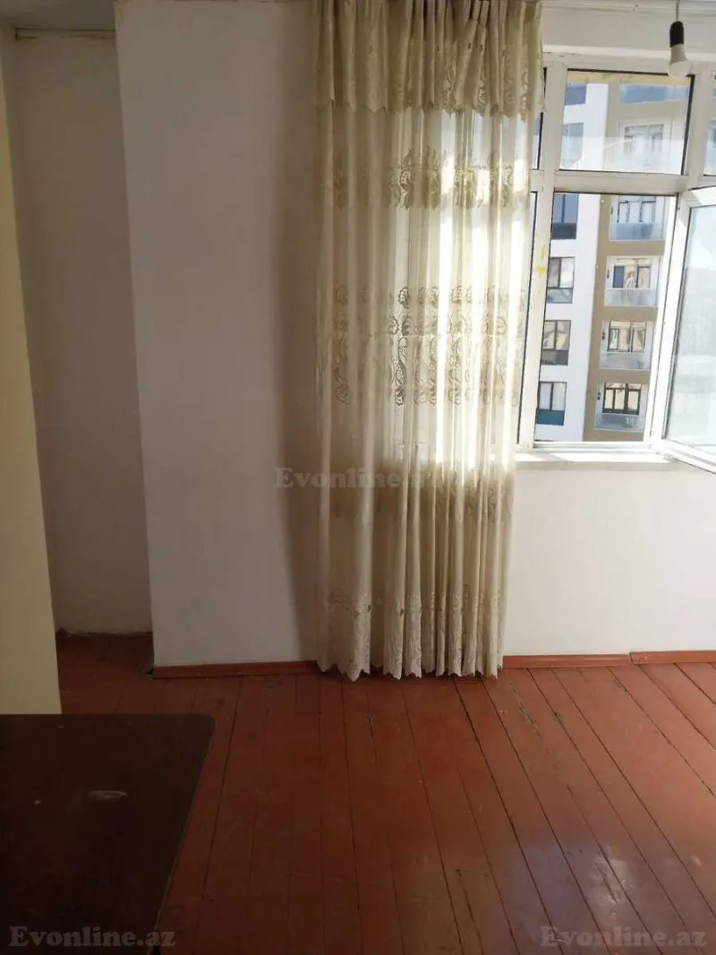 Satılır 2 otaqlı Mənzil Köhnə tikili 50 m² Bakı, Binəqədi r., Azadlıq prospekti m., 8-ci mikrorayon — Mənzil, Bakı (7)