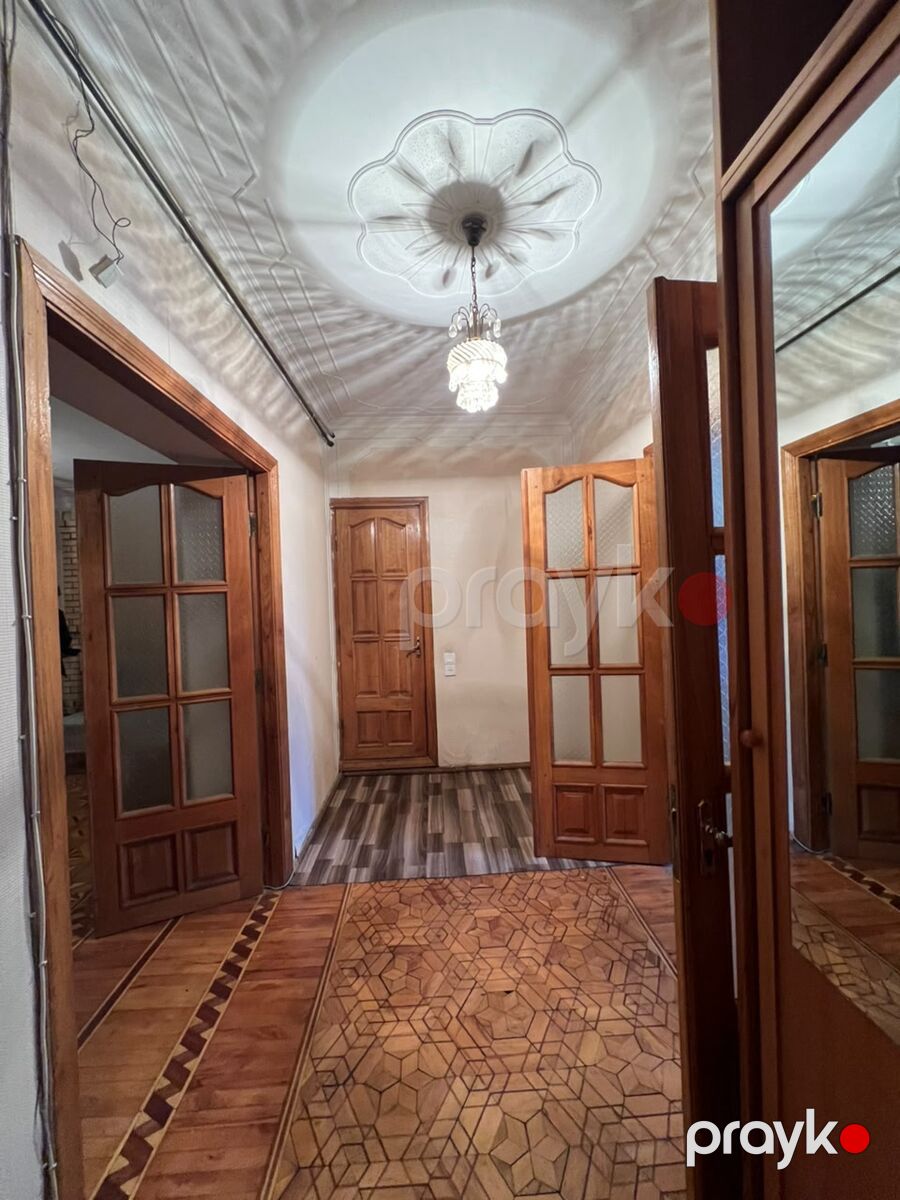 Satılır 4 otaqlı köhnə tikili 100 m² — Mənzil, Bakı (9)