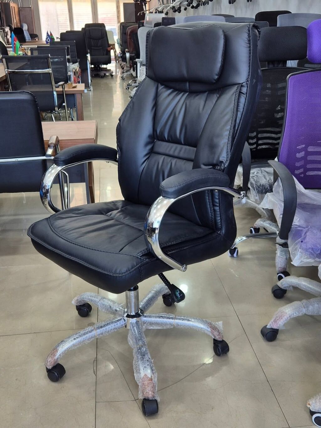 Yeni, Təkərli, Qolları tənzimlənir — Ofis mebeli, Bakı (7)