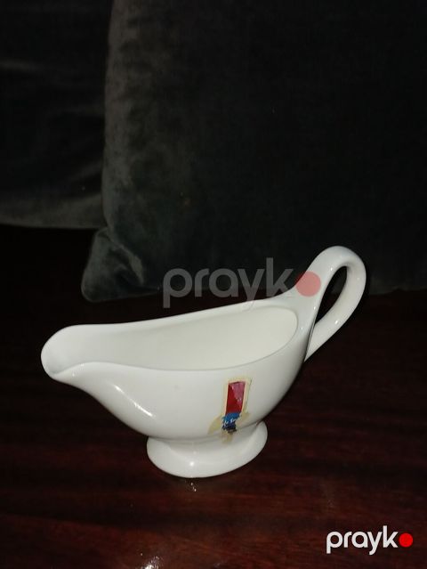 Ağ rəngli porselen sous qabı (gravy boat) - Material: Yüksək — Bakı