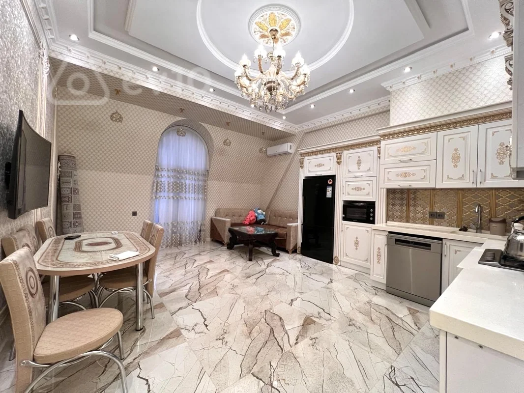 4 otaqlı mənzil, 160 m², Faiq Yusifov — kirayə — Mənzil, Bakı (10)