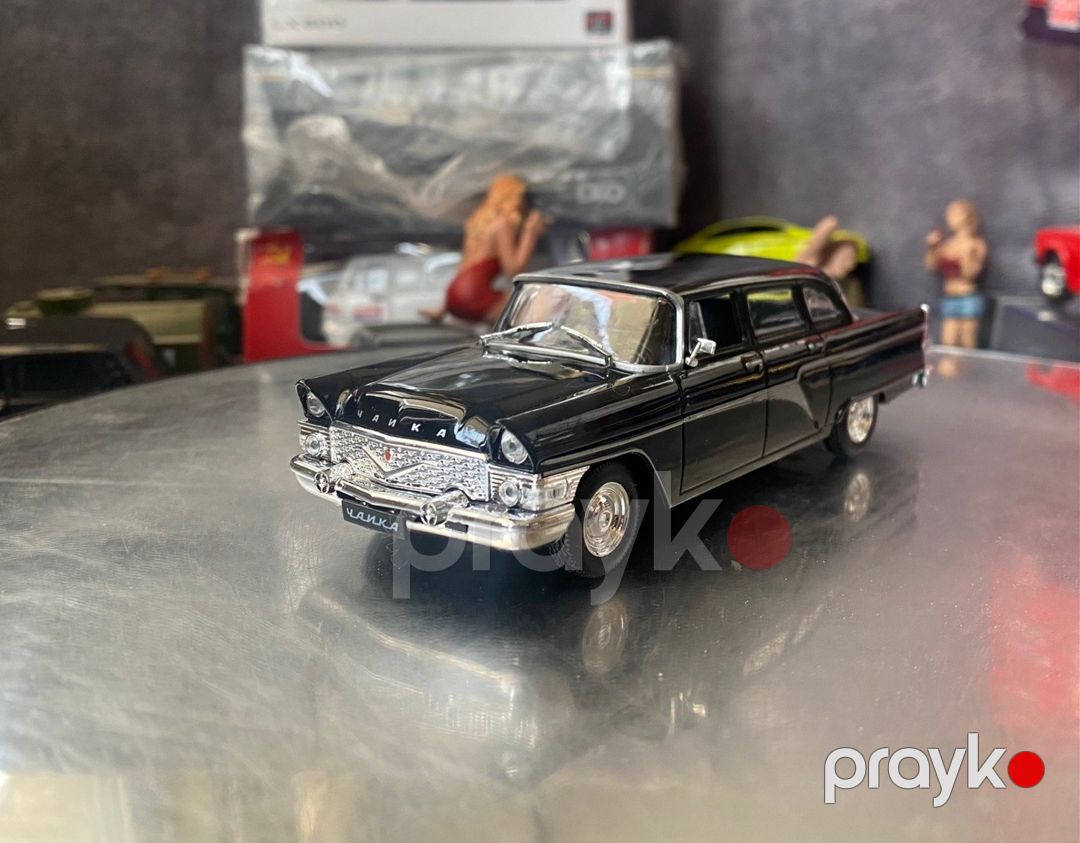 Коллекционная модель GAZ-13 Chayka black 1960 — Kolleksiyalar, Bakı (2)