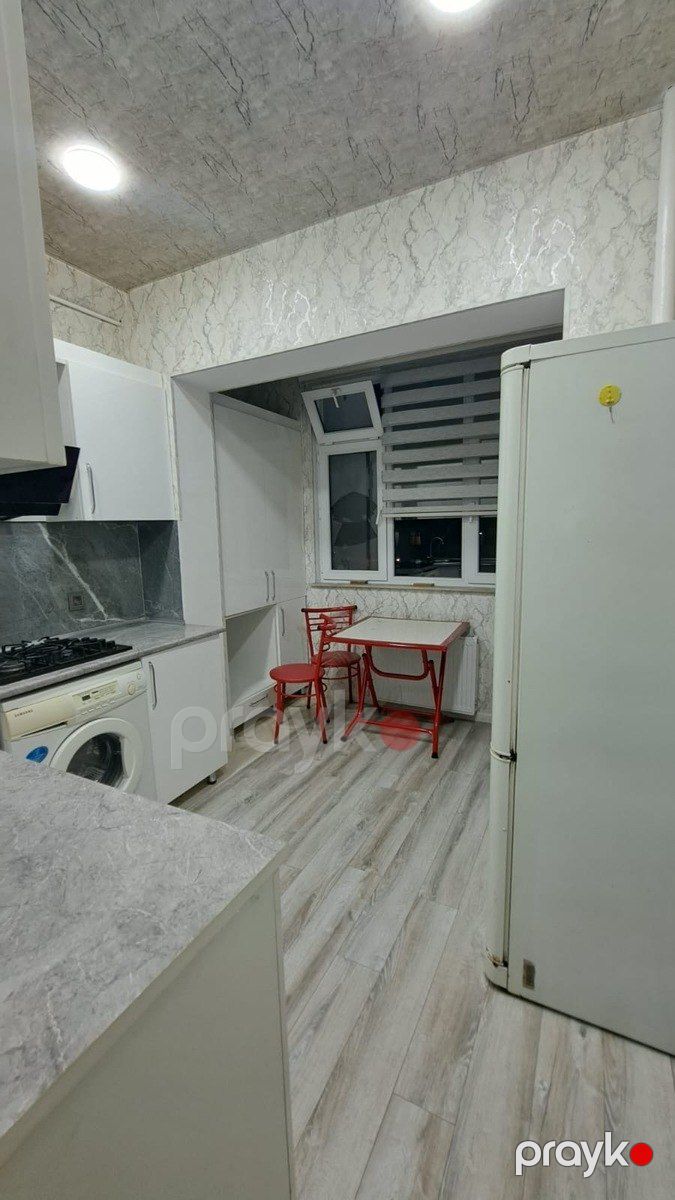 İcarəyə verilir 2 otaqlı köhnə tikili 65 m² — Mənzil, Bakı (8)