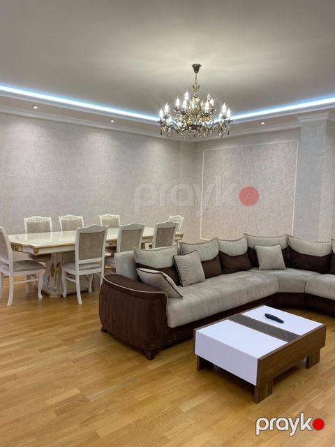 İcarəyə verilir 3 otaqlı yeni tikili 170 m²
