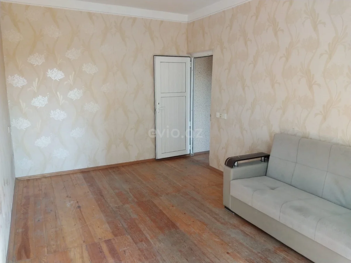 2 otaqlı orta təmirli mənzil satılır 8-ci mikrorayonda — Mənzil, Bakı (5)