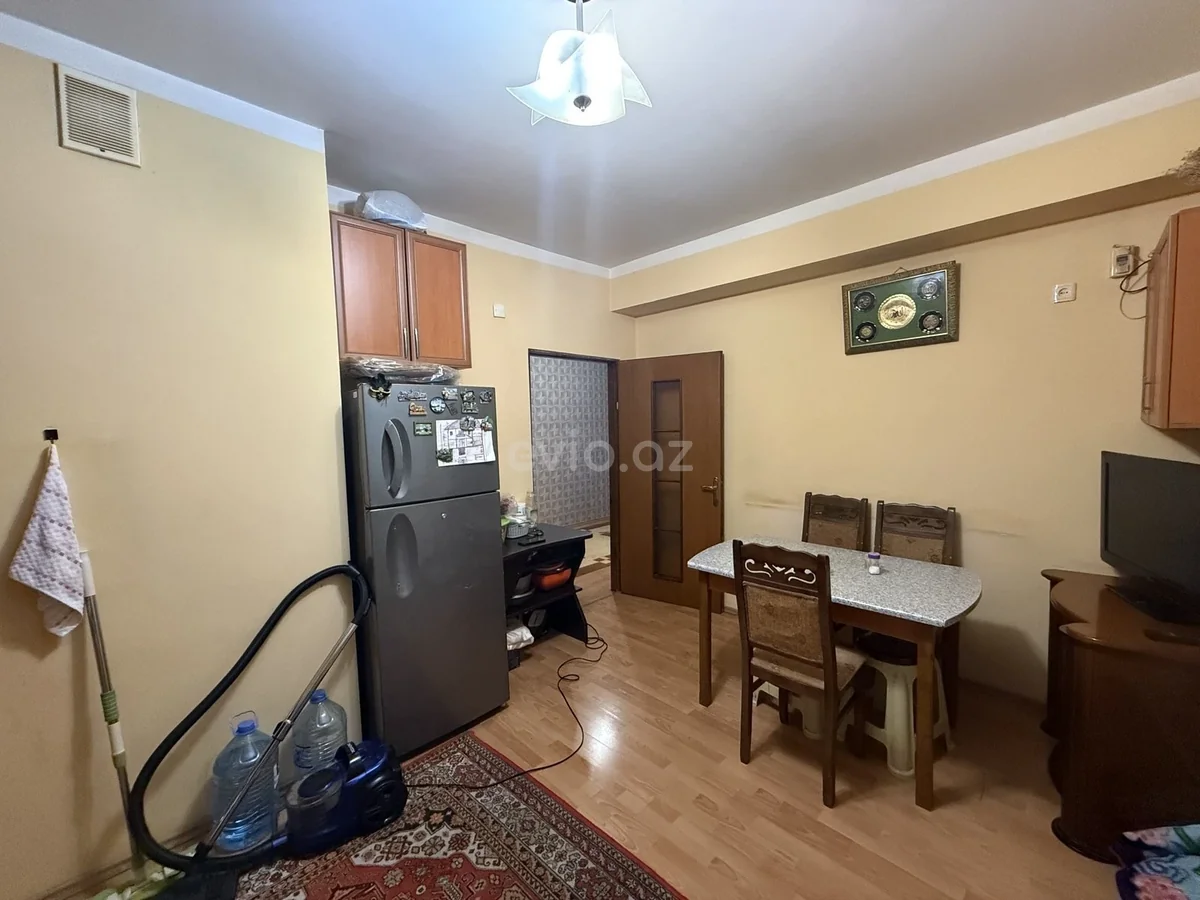 2 otaqlı orta təmirli mənzil satılır Yeni Yasamal qəsəbəsində — Mənzil, Bakı (6)