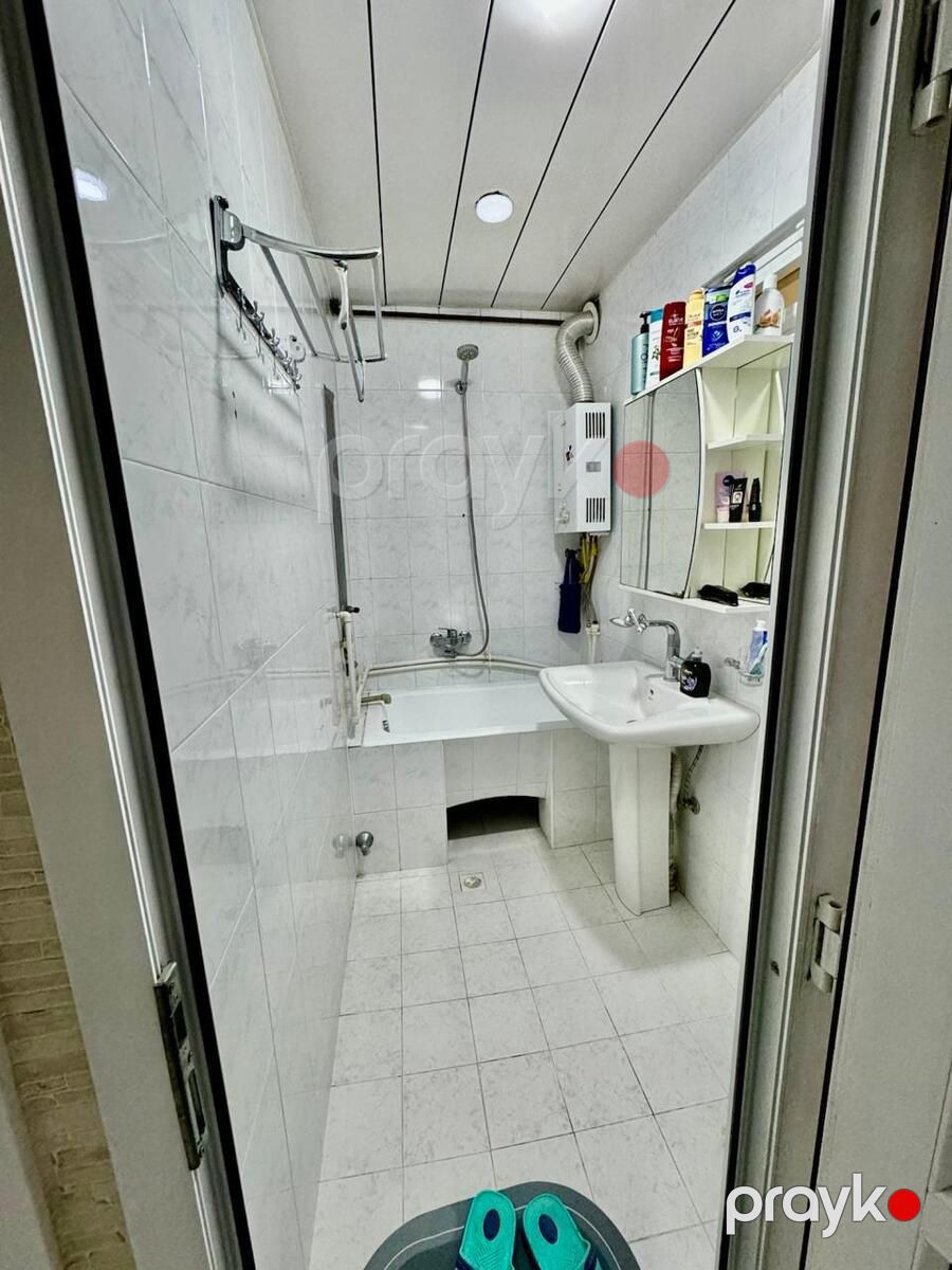 Satılır 3 otaqlı köhnə tikili 100 m² — Mənzil, Bakı (8)