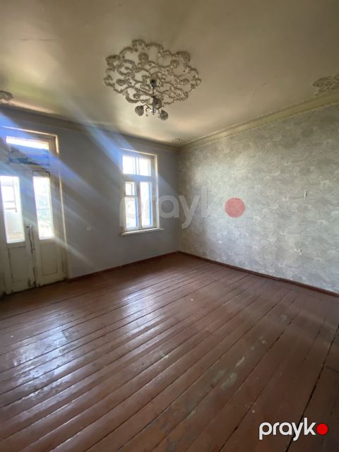 Satılır 3 otaqlı köhnə tikili 70 m² — Bakı
