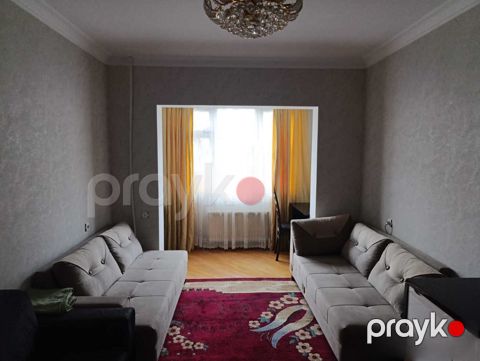Satılır 3 otaqlı köhnə tikili 100 m² — Bakı