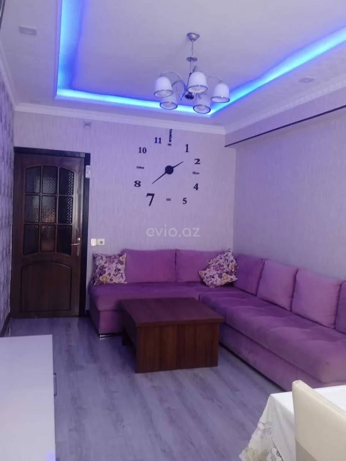 2 otaqlı orta təmirli mənzil satılır Həzi Aslanov qəsəbəsində — Bakı
