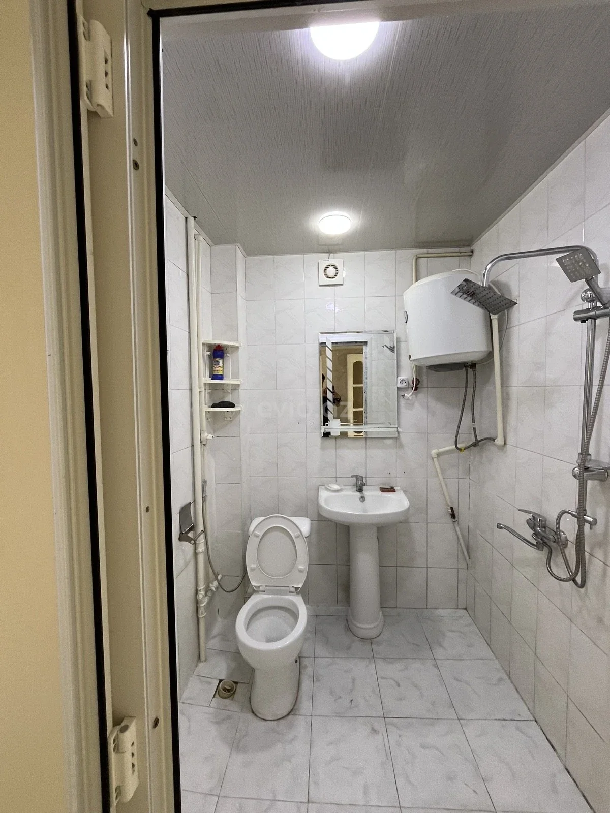 2 otaqlı orta təmirli mənzil satılır Qaraçuxur qəsəbəsində — Mənzil, Bakı (5)