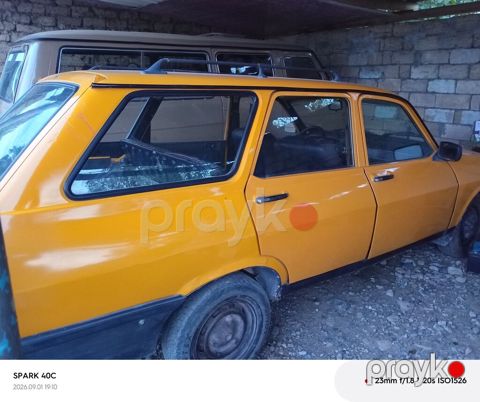 Renault 5: 0.3 l 1995 il 2002 km Universal — İmişli