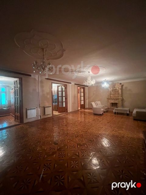 İcarəyə verilir 4 otaqlı köhnə tikili 100 m² — Bakı