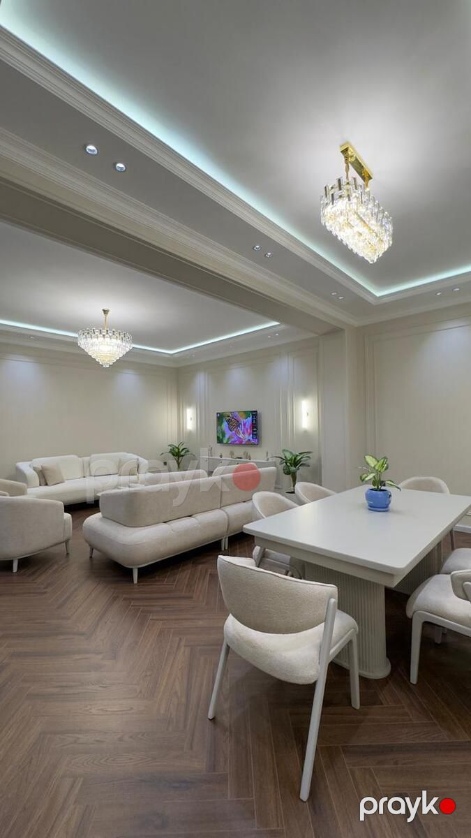 Satılır 5 otaqlı həyət evi/bağ evi 300 m² — Ev, villa, Bakı (12)