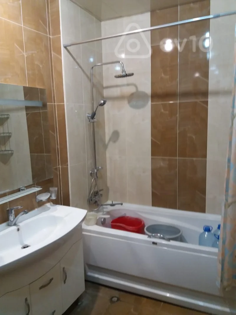 3 otaqlı mənzil, 137 m², Tolstoy kucesi — Mənzil, Bakı (12)