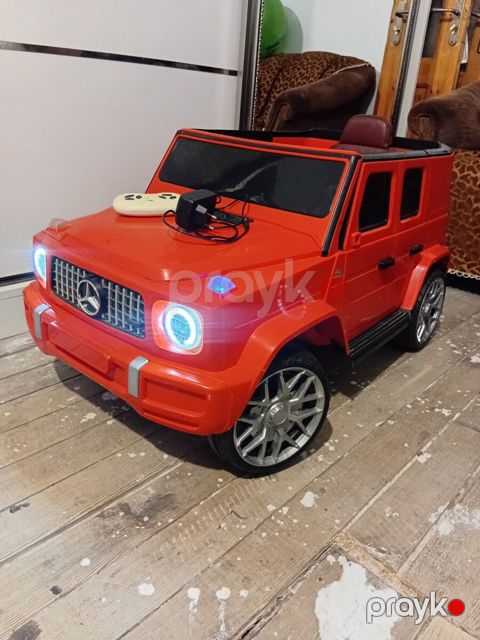 Uşaq avtomobili Mercedes — Bakı