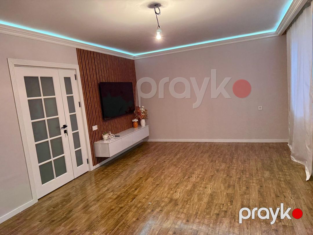 Satılır 5 otaqlı köhnə tikili 120 m² — Mənzil, Bakı (2)